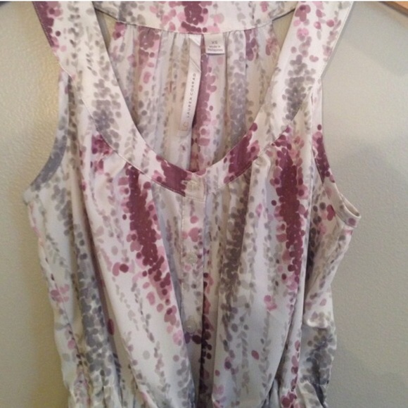 3/$30 Cute silky top - Picture 3 of 3